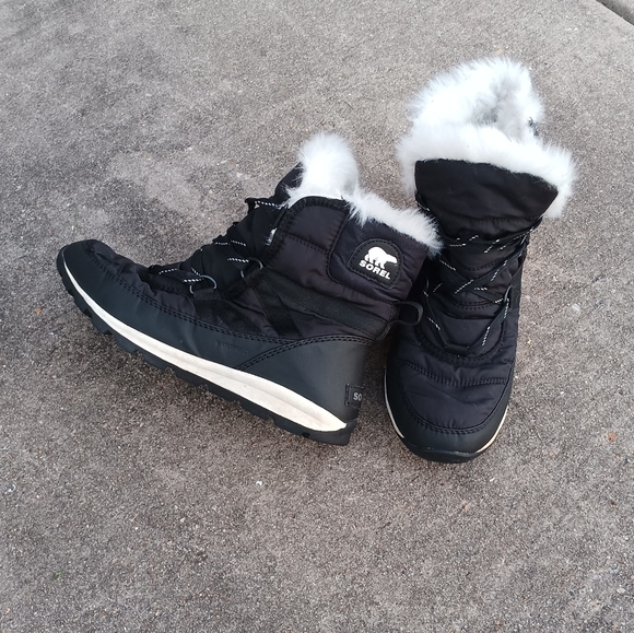 Sorel Whitney II Waterproof Short Lace Faux Fur Boots Girls 6½ (Wo.8) - Picture 2 of 11